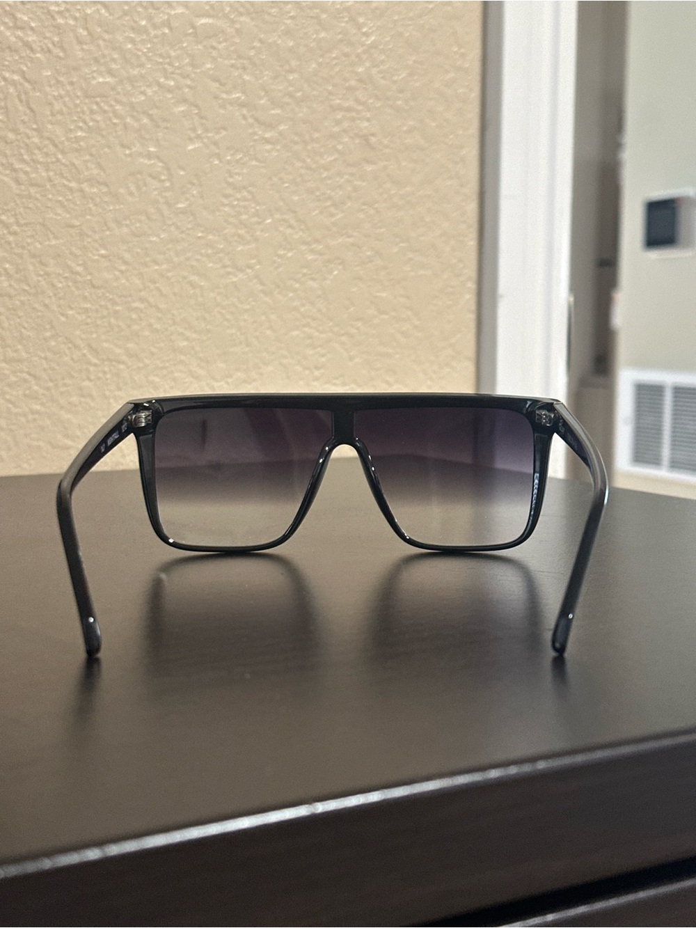 Quay Australia Black Gradient Sunglasses NIGHTFALL - Picture 3 of 5
